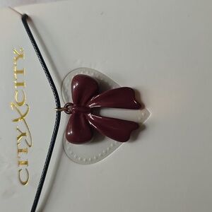City & City Burgundy Bow Goth Necklace NWT